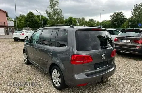VOLKSWAGEN Touran 