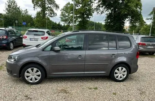 VOLKSWAGEN Touran 