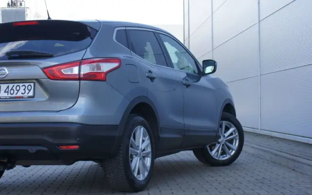 NISSAN Qashqai 1.2 DIG-T N-Connecta