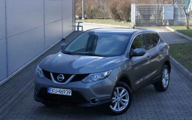 NISSAN Qashqai 1.2 DIG-T N-Connecta