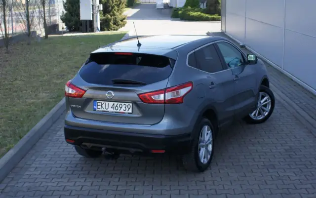 NISSAN Qashqai 1.2 DIG-T N-Connecta