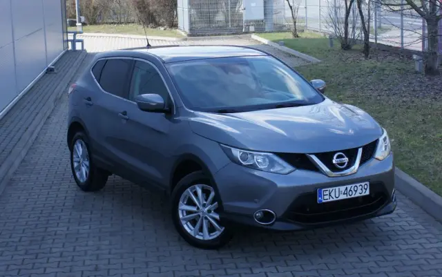 NISSAN Qashqai 1.2 DIG-T N-Connecta