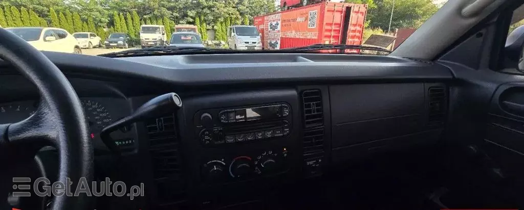 DODGE Dakota 