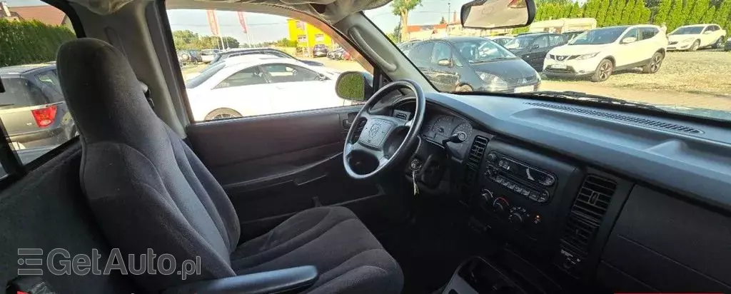 DODGE Dakota 