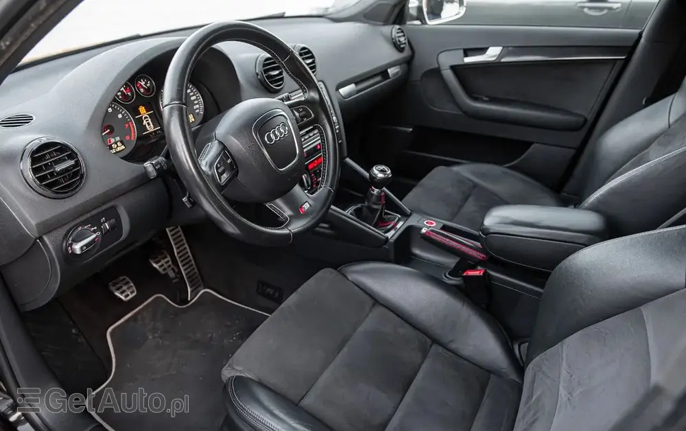 AUDI S3 Sportback Standard