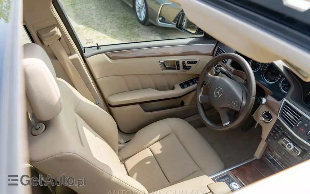 MERCEDES-BENZ Klasa E 350 4-Matic BlueEff Avantgarde