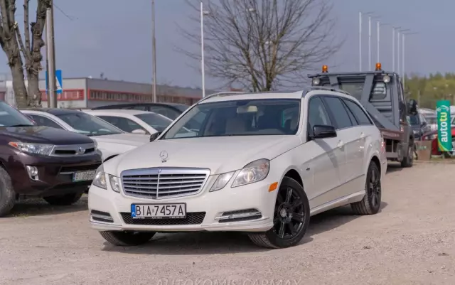 MERCEDES-BENZ Klasa E 350 4-Matic BlueEff Avantgarde
