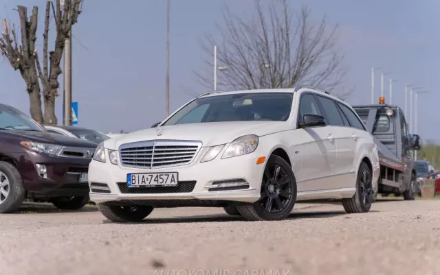 MERCEDES-BENZ Klasa E 350 4-Matic BlueEff Avantgarde