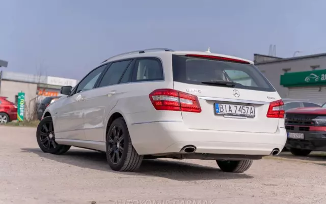 MERCEDES-BENZ Klasa E 350 4-Matic BlueEff Avantgarde