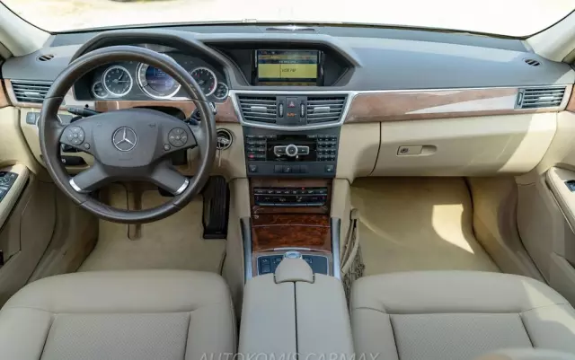 MERCEDES-BENZ Klasa E 350 4-Matic BlueEff Avantgarde