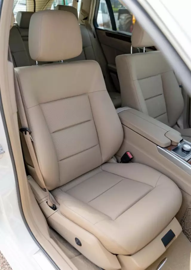 MERCEDES-BENZ Klasa E 350 4-Matic BlueEff Avantgarde