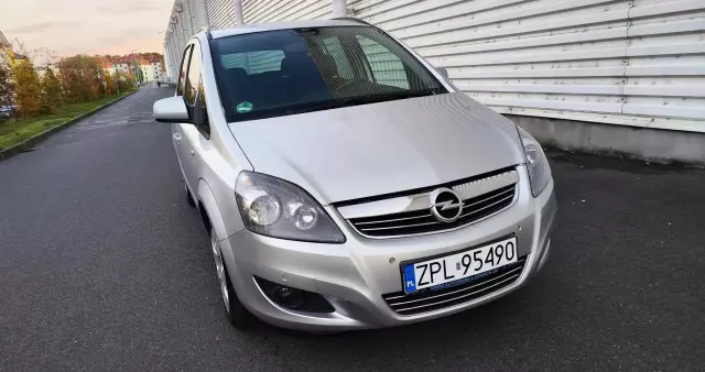 OPEL Zafira 