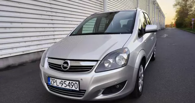 OPEL Zafira 