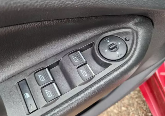 FORD Kuga 2.0 TDCi 4x4 Individual