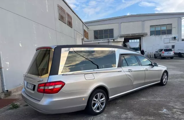 MERCEDES-BENZ Klasa E 