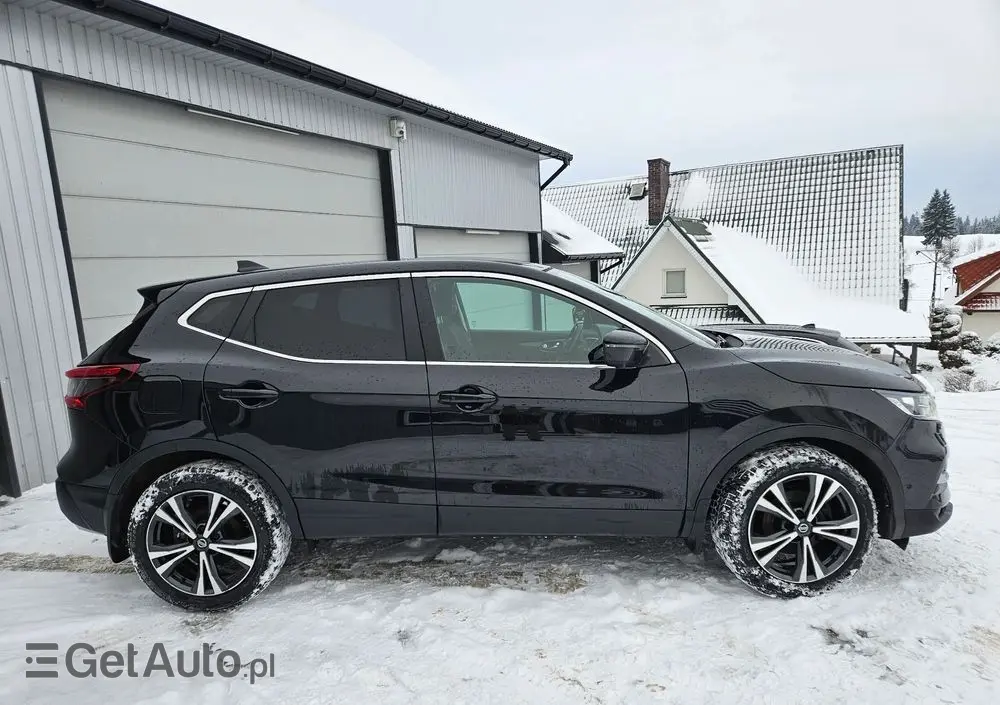 NISSAN Qashqai 1.3 DIG-T N-Connecta