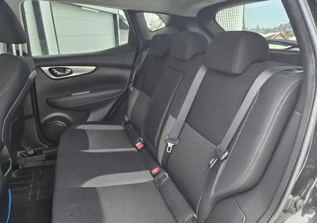 NISSAN Qashqai 1.3 DIG-T N-Connecta