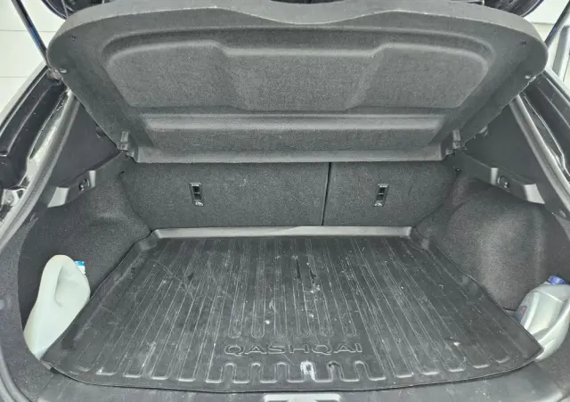 NISSAN Qashqai 1.3 DIG-T N-Connecta