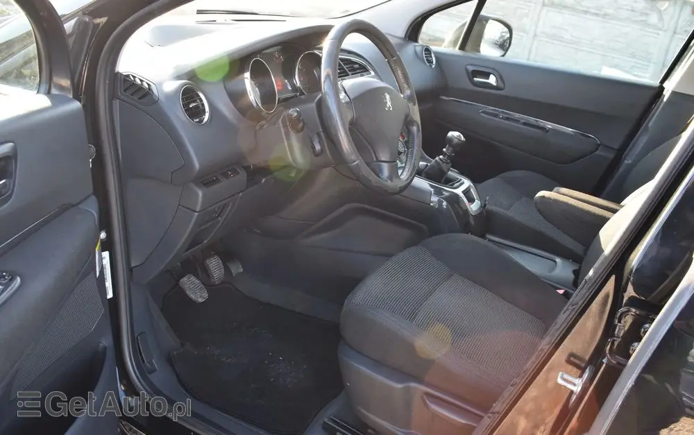 PEUGEOT 5008 HDI FAP 150 Premium