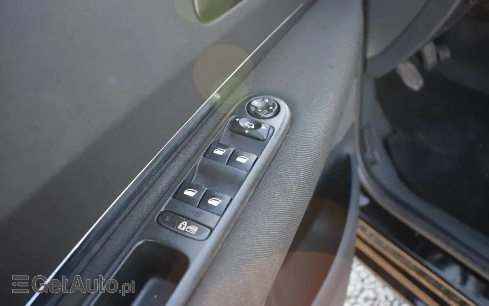 PEUGEOT 5008 HDI FAP 150 Premium