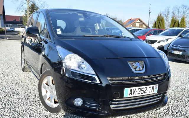 PEUGEOT 5008 HDI FAP 150 Premium
