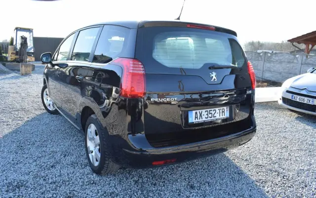 PEUGEOT 5008 HDI FAP 150 Premium
