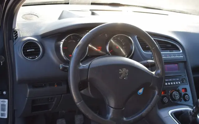 PEUGEOT 5008 HDI FAP 150 Premium