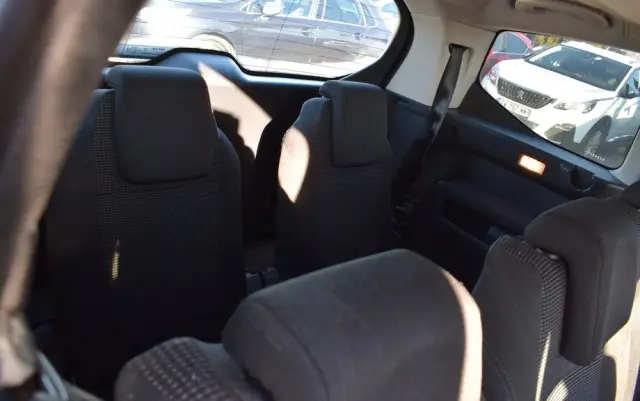 PEUGEOT 5008 HDI FAP 150 Premium