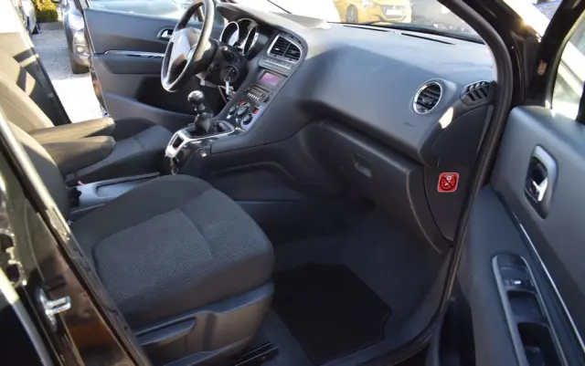 PEUGEOT 5008 HDI FAP 150 Premium