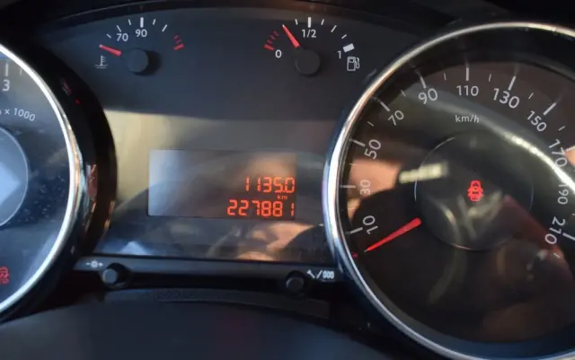 PEUGEOT 5008 HDI FAP 150 Premium