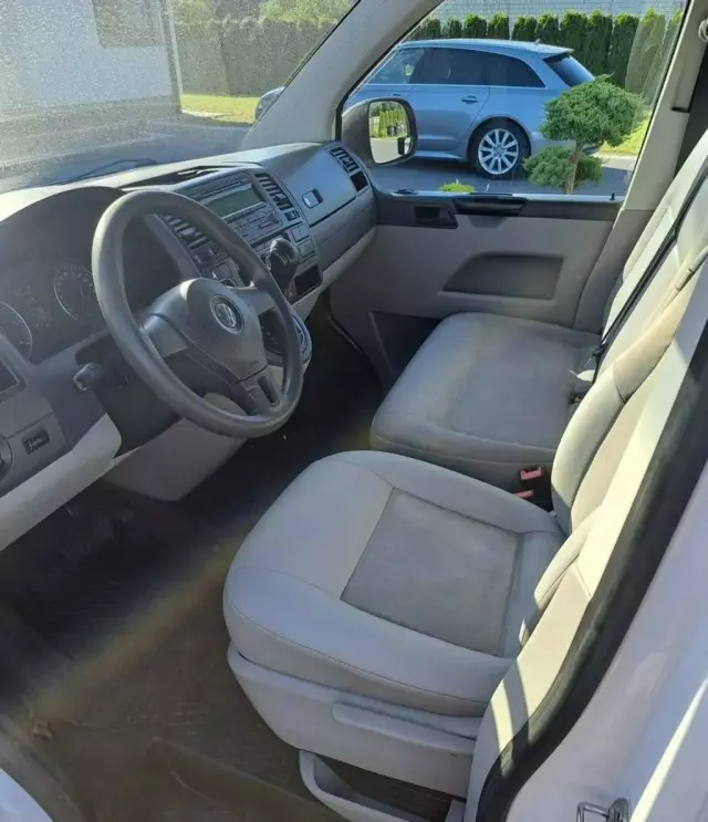 VOLKSWAGEN TRANSPORTER 