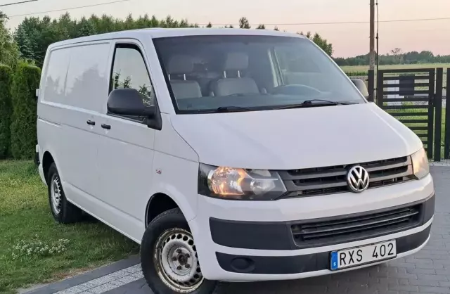 VOLKSWAGEN TRANSPORTER 