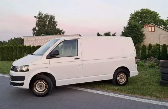 VOLKSWAGEN TRANSPORTER 