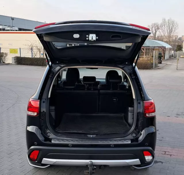 MITSUBISHI Outlander 2.0 2WD CVT Diamant Edition+