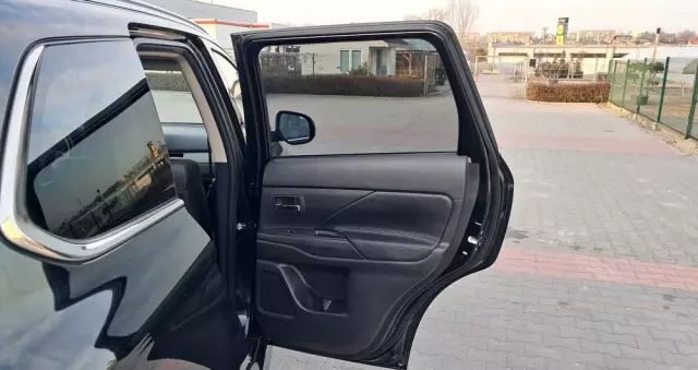 MITSUBISHI Outlander 2.0 2WD CVT Diamant Edition+