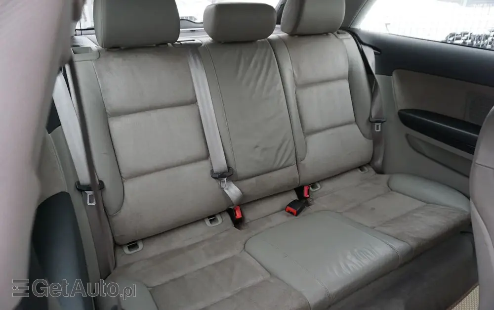 AUDI A3 3-drzwiowe 1.6 Ambiente