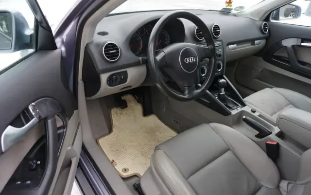 AUDI A3 3-drzwiowe 1.6 Ambiente