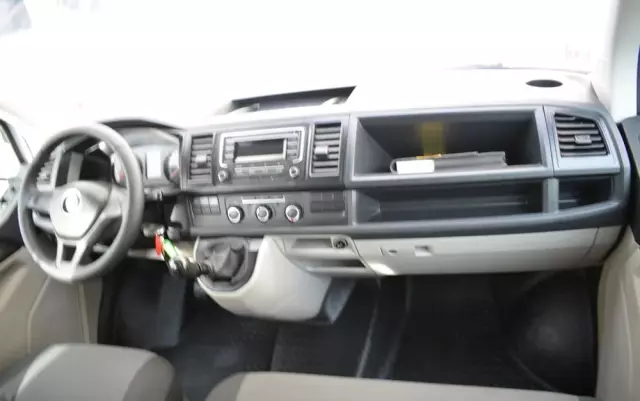 VOLKSWAGEN TRANSPORTER T6 DOKA 