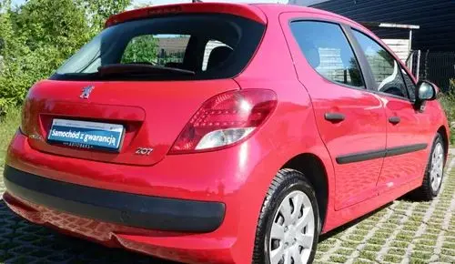 PEUGEOT 207 