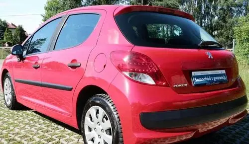 PEUGEOT 207 