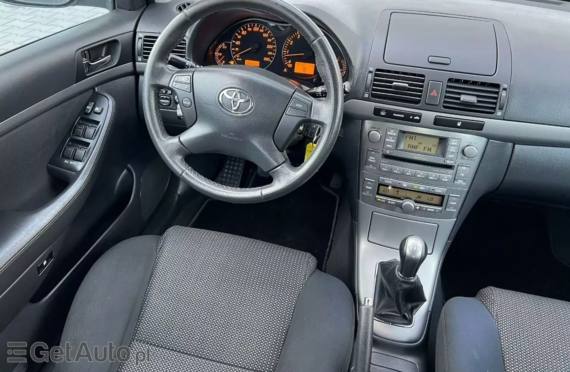 TOYOTA Avensis 