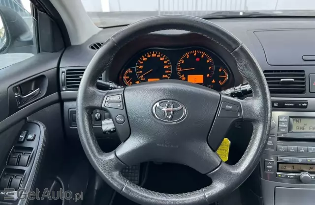TOYOTA Avensis 