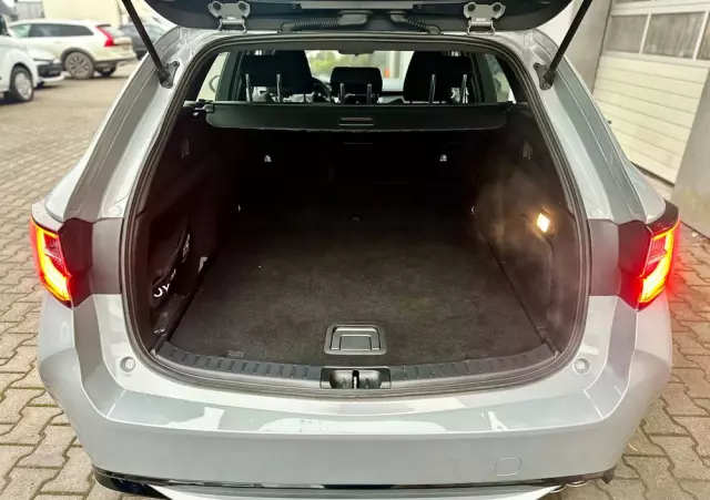 TOYOTA Corolla 2.0 Hybrid Comfort