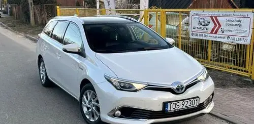 TOYOTA Auris 
