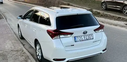 TOYOTA Auris 