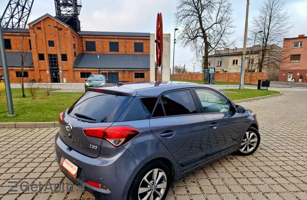 HYUNDAI I20 