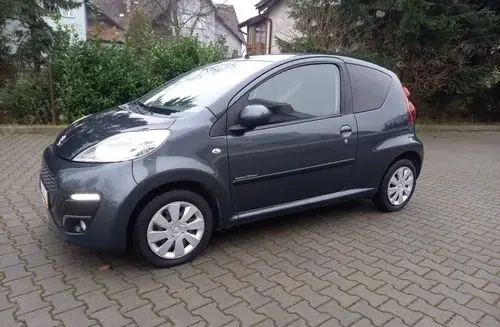 PEUGEOT 107 