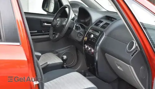 SUZUKI SX4 