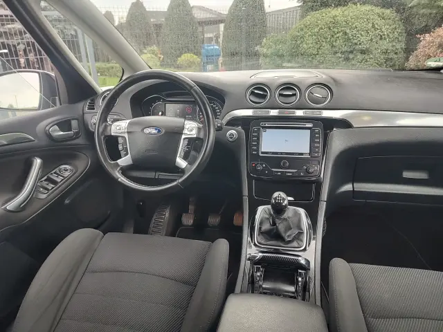 FORD S-Max Titanium