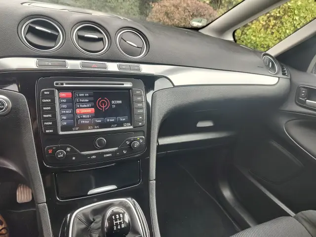 FORD S-Max Titanium